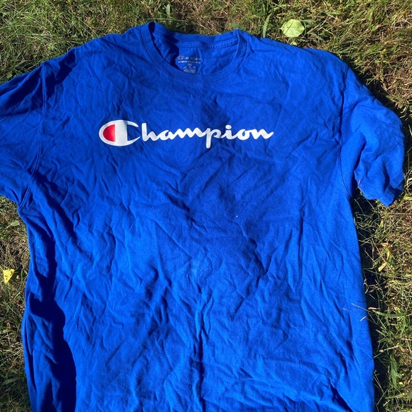 Champion T-Shirt - Picture 1 of 4